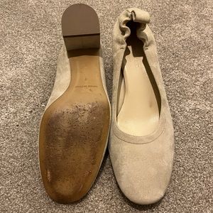 Everlane Light Tan Suede Block Heels Size 9